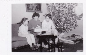 PeterMomJan-Christmas1959-FirstPl.jpg